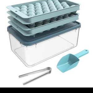 33-Ball Ice Tray Set: Keep Your Drinks Cool with This Complete Set!